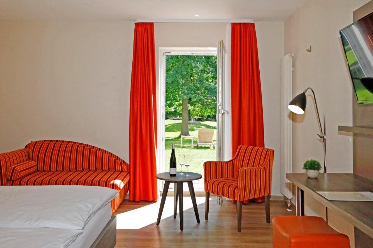 Landhotel Altes Wasserwerk Gbr フラインスハイム エクステリア 写真